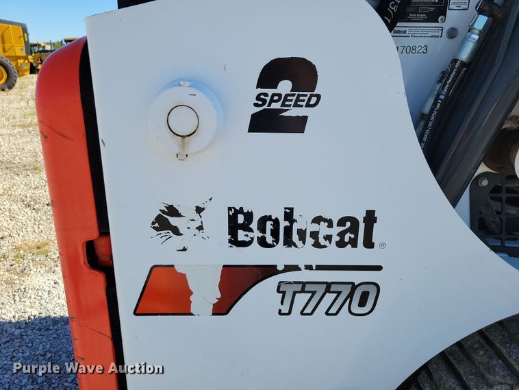 image for item EA2526 2020 Bobcat  T770 tracked skid steer loader