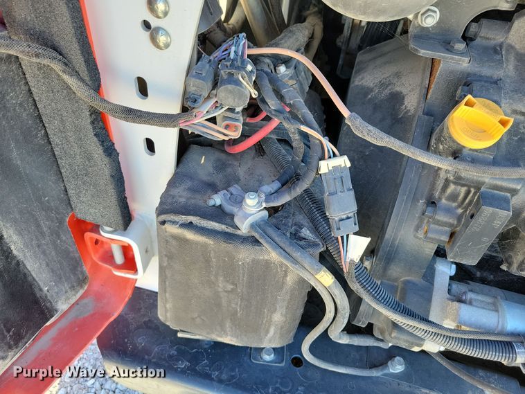 image for item EA2526 2020 Bobcat  T770 tracked skid steer loader