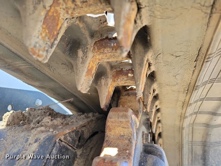 image for item EA2526 2020 Bobcat  T770 tracked skid steer loader