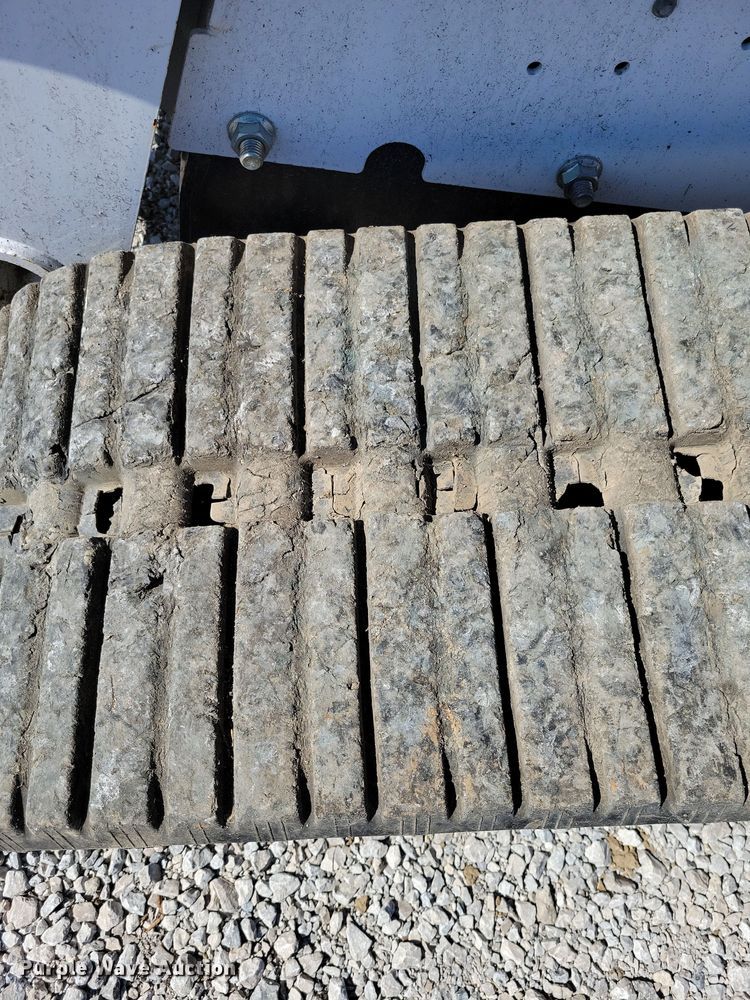 image for item EA2526 2020 Bobcat  T770 tracked skid steer loader