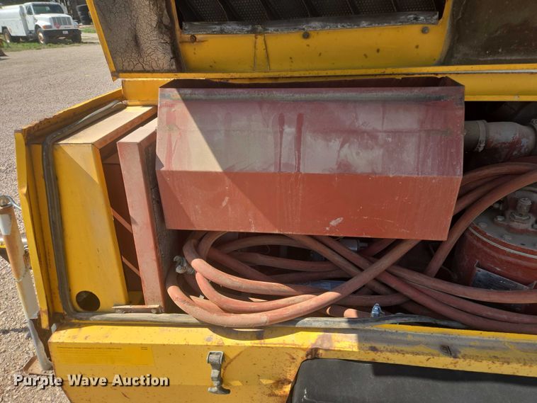 image for item EB0998 1988 Atlas Copco XAS85 air compressor