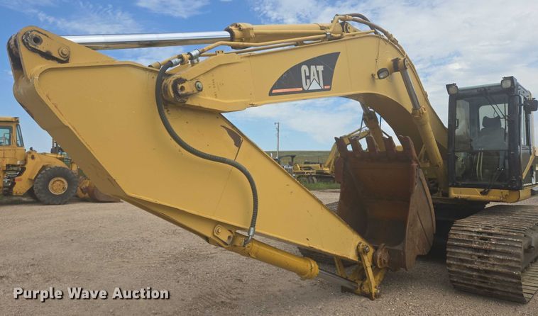 image for item EB0999 1997 Caterpillar 330B L excavator