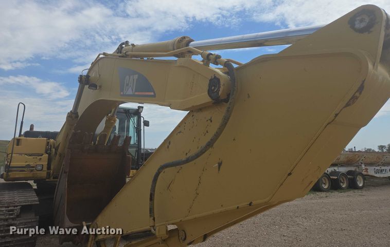 image for item EB0999 1997 Caterpillar 330B L excavator