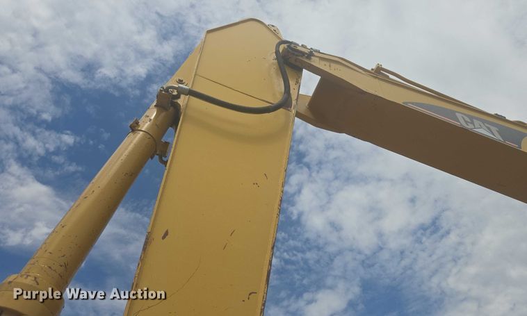 image for item EB0999 1997 Caterpillar 330B L excavator