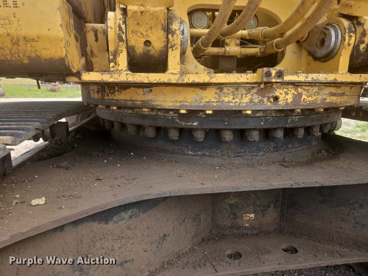 image for item EB0999 1997 Caterpillar 330B L excavator