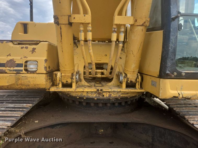 image for item EB0999 1997 Caterpillar 330B L excavator