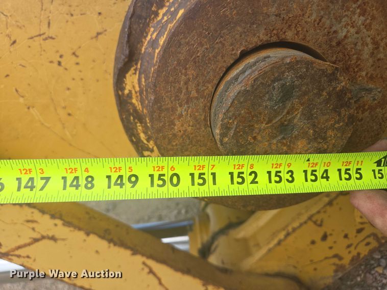 image for item EB0999 1997 Caterpillar 330B L excavator