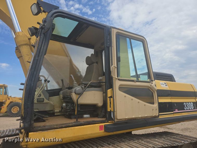 image for item EB0999 1997 Caterpillar 330B L excavator