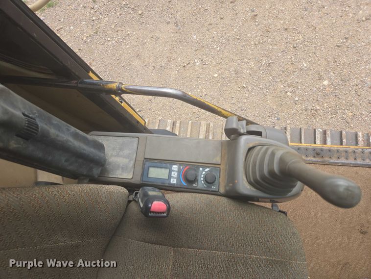 image for item EB0999 1997 Caterpillar 330B L excavator