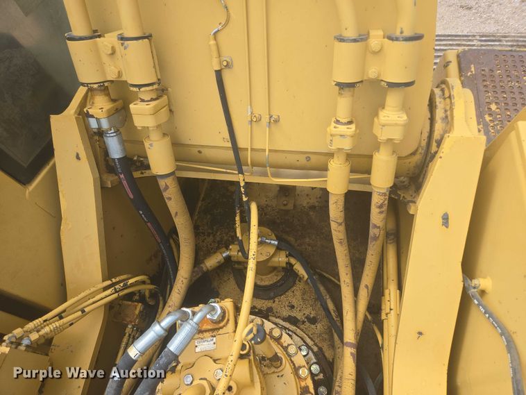 image for item EB0999 1997 Caterpillar 330B L excavator