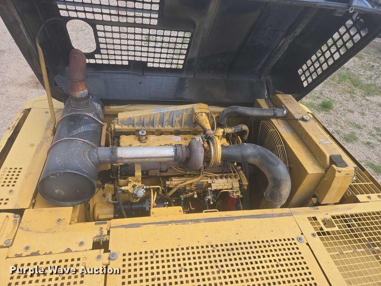 image for item EB0999 1997 Caterpillar 330B L excavator