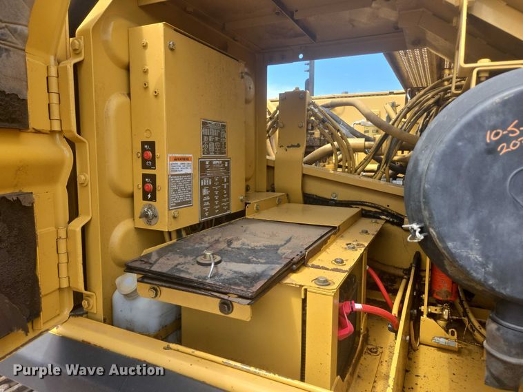 image for item EB0999 1997 Caterpillar 330B L excavator