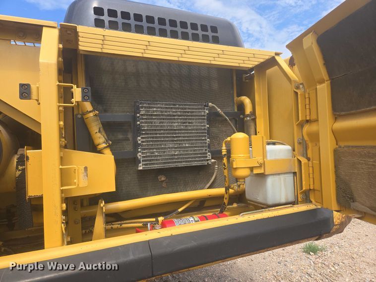 image for item EB0999 1997 Caterpillar 330B L excavator