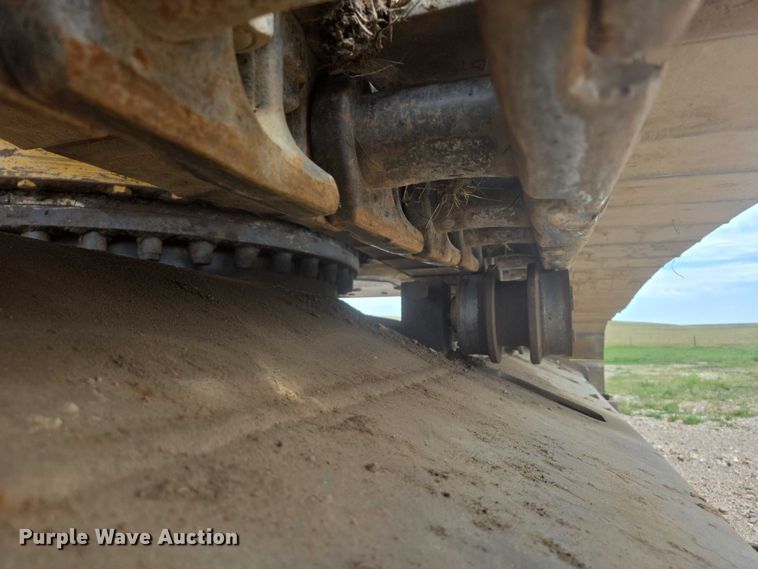 image for item EB0999 1997 Caterpillar 330B L excavator