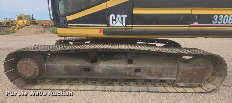 image for item EB0999 1997 Caterpillar 330B L excavator