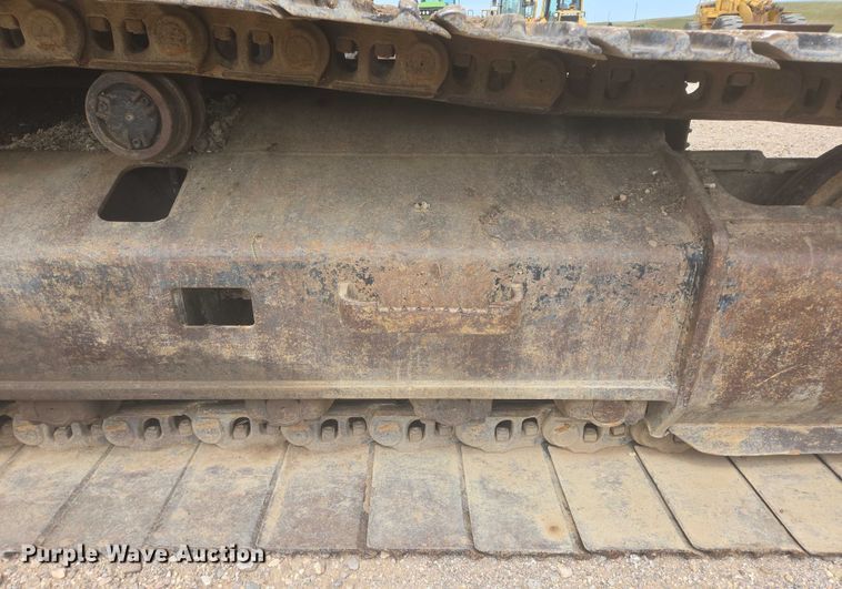 image for item EB0999 1997 Caterpillar 330B L excavator