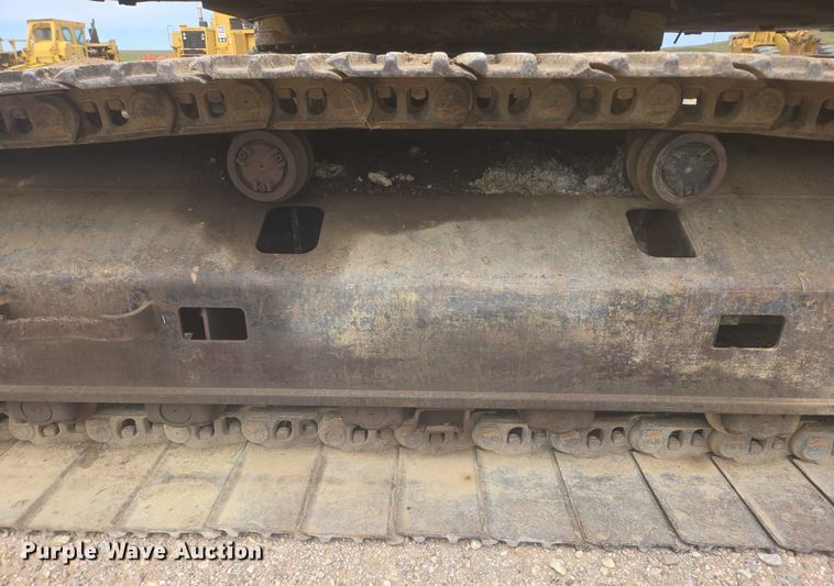 image for item EB0999 1997 Caterpillar 330B L excavator