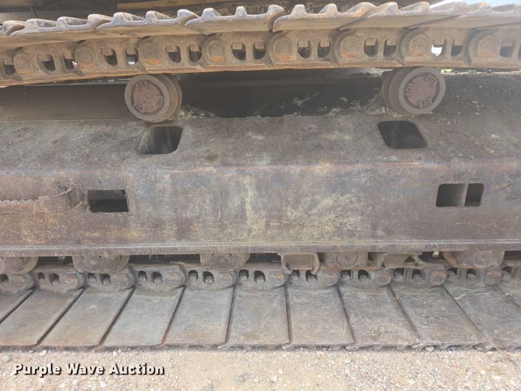 image for item EB0999 1997 Caterpillar 330B L excavator