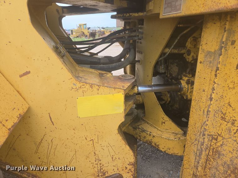image for item EB1000 1985 Caterpillar 980C wheel loader