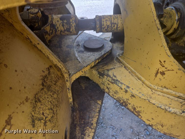 image for item EB1000 1985 Caterpillar 980C wheel loader