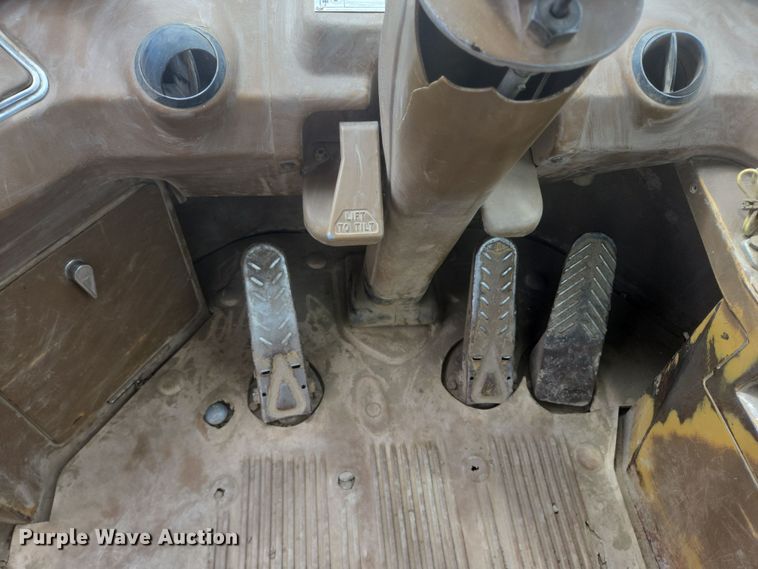 image for item EB1000 1985 Caterpillar 980C wheel loader