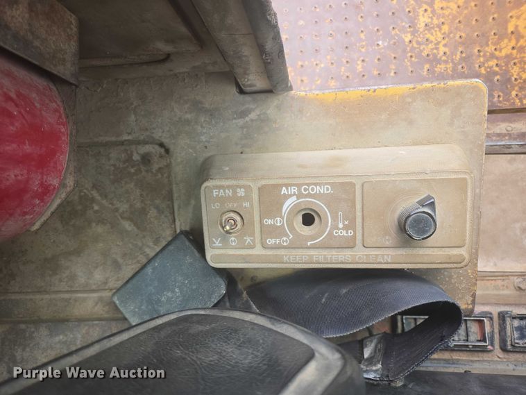 image for item EB1000 1985 Caterpillar 980C wheel loader