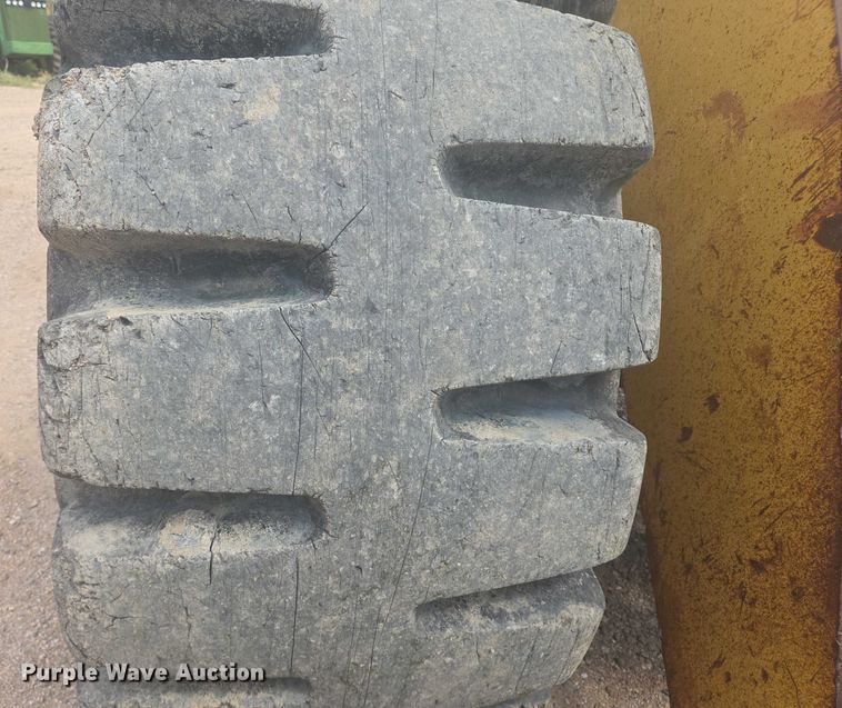 image for item EB1000 1985 Caterpillar 980C wheel loader