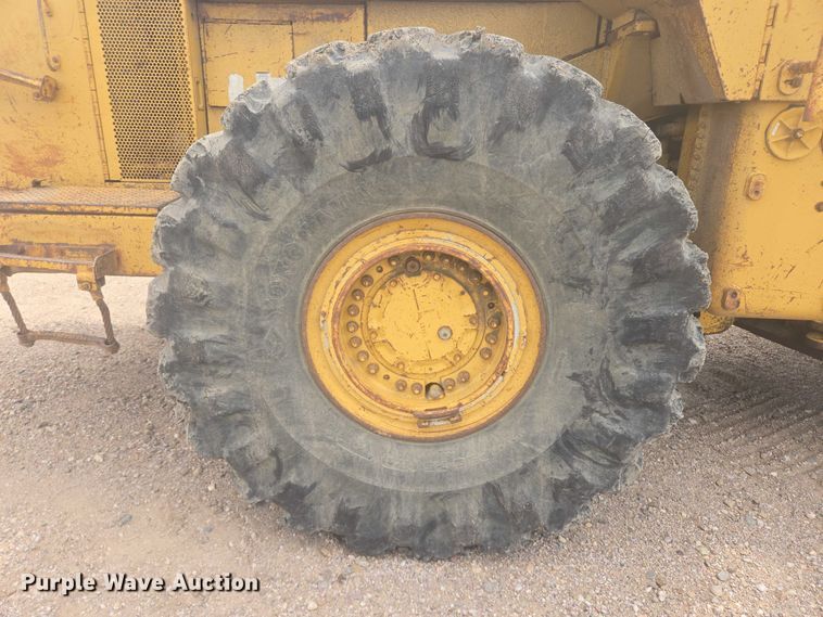 image for item EB1000 1985 Caterpillar 980C wheel loader