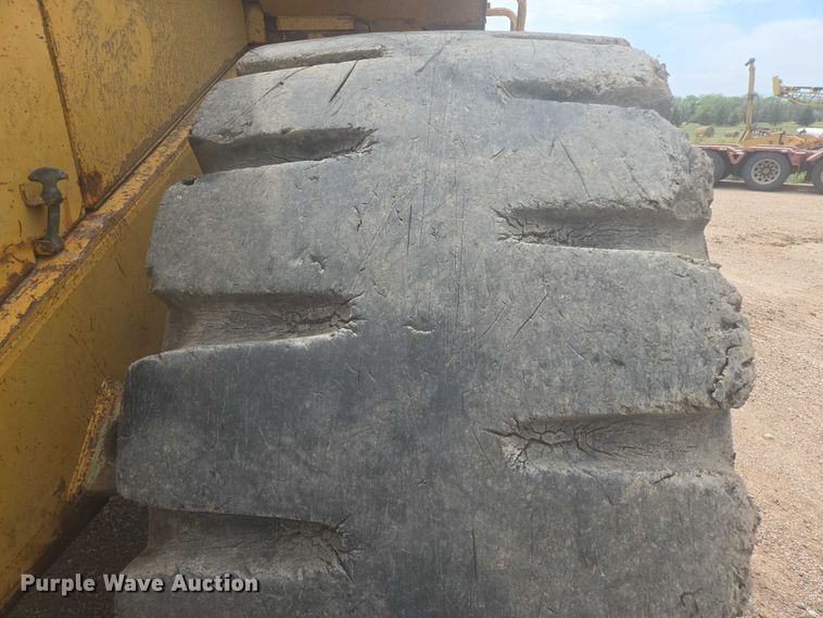 image for item EB1000 1985 Caterpillar 980C wheel loader