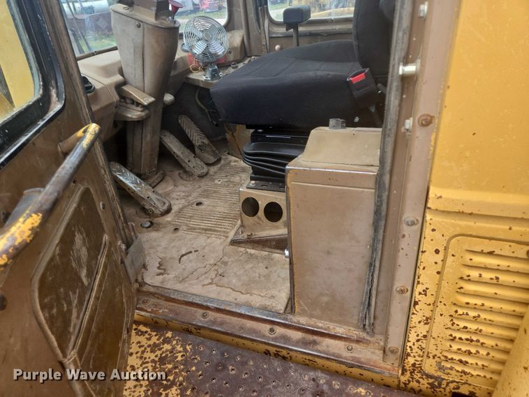 image for item EB1001 1983 Caterpillar 980C wheel loader