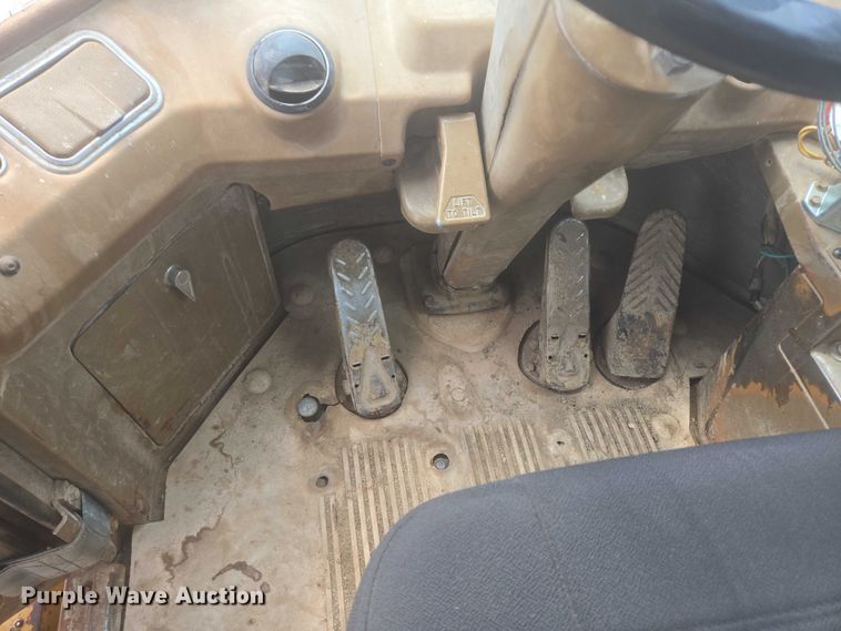 image for item EB1001 1983 Caterpillar 980C wheel loader