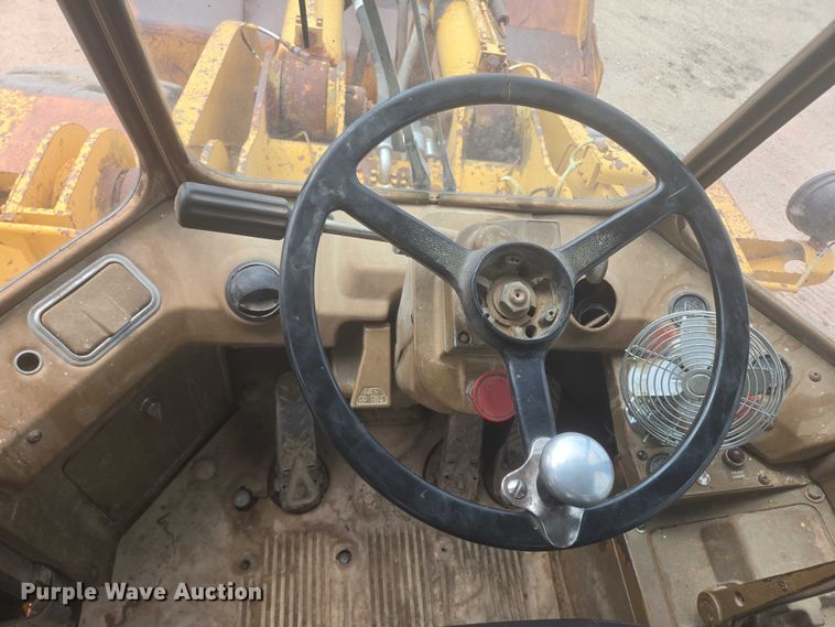 image for item EB1001 1983 Caterpillar 980C wheel loader