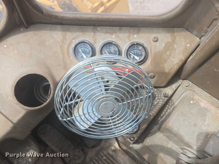 image for item EB1001 1983 Caterpillar 980C wheel loader