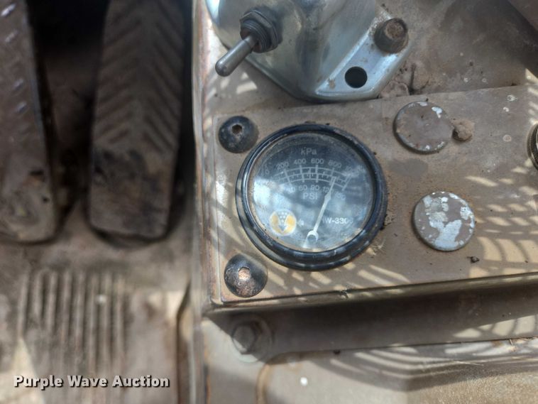 image for item EB1001 1983 Caterpillar 980C wheel loader