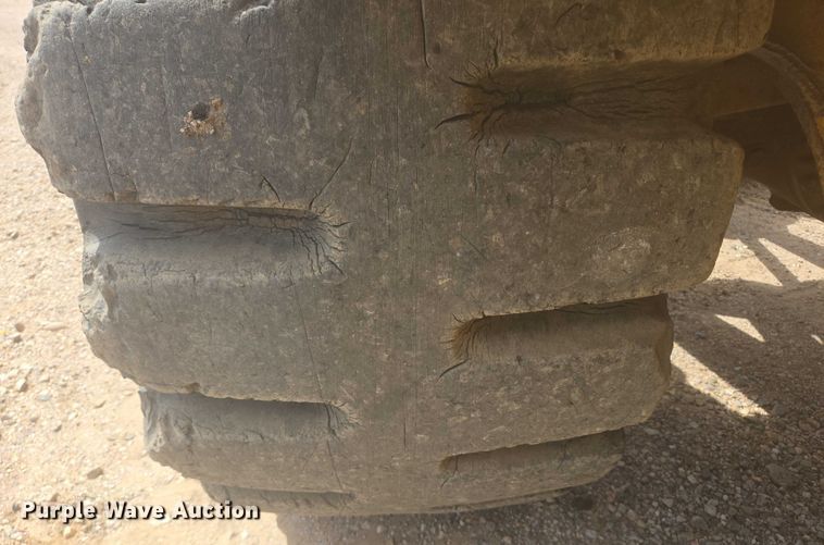 image for item EB1001 1983 Caterpillar 980C wheel loader