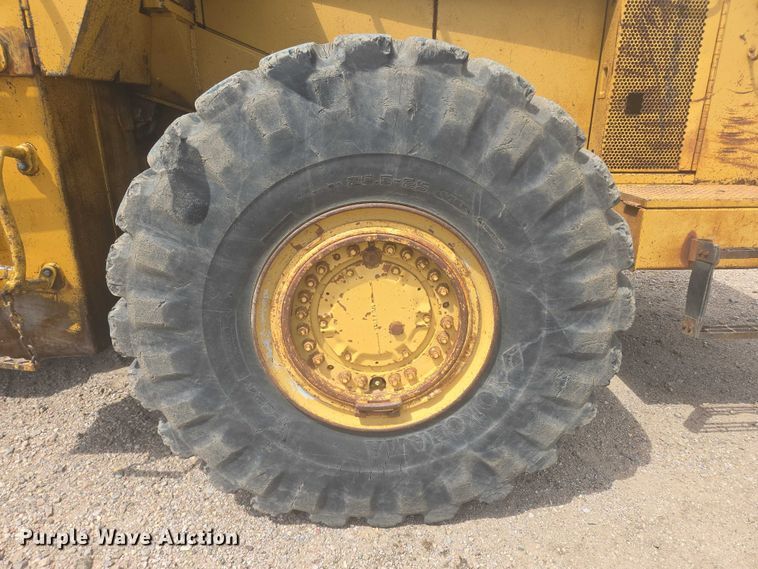 image for item EB1001 1983 Caterpillar 980C wheel loader