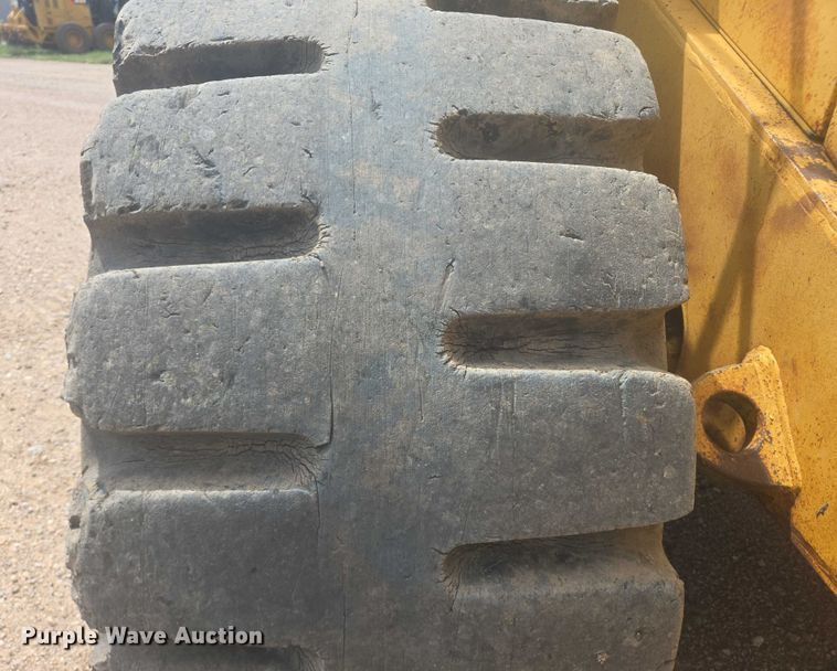 image for item EB1001 1983 Caterpillar 980C wheel loader