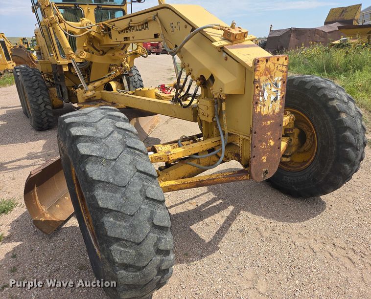 image for item EB1002 1983 Caterpillar 140G motor grader