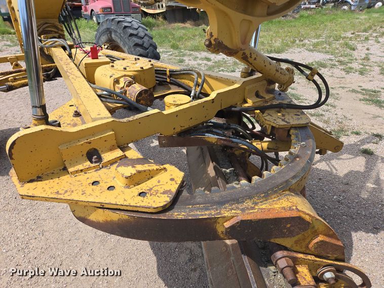 image for item EB1002 1983 Caterpillar 140G motor grader