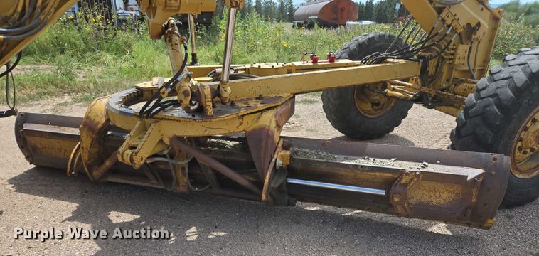 image for item EB1002 1983 Caterpillar 140G motor grader