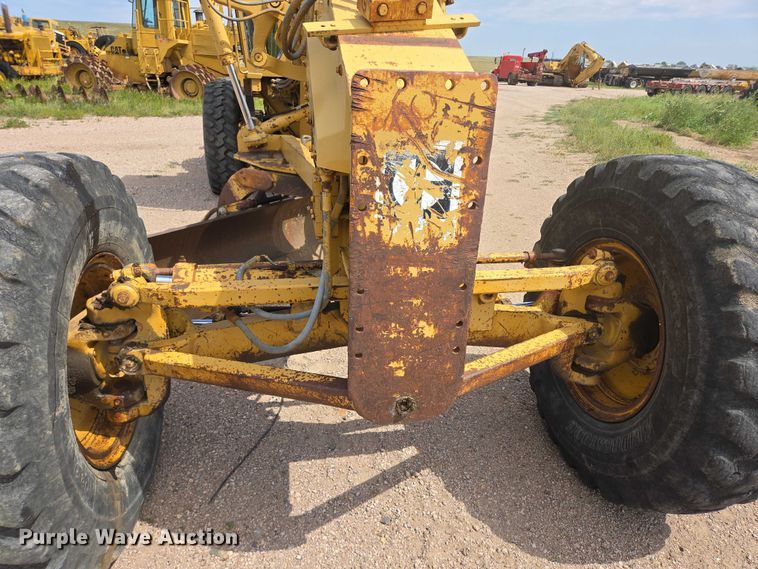 image for item EB1002 1983 Caterpillar 140G motor grader
