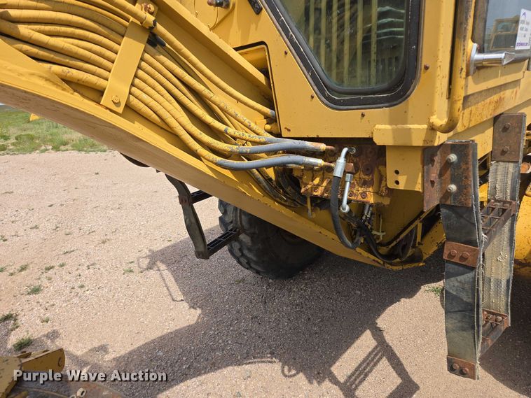 image for item EB1002 1983 Caterpillar 140G motor grader