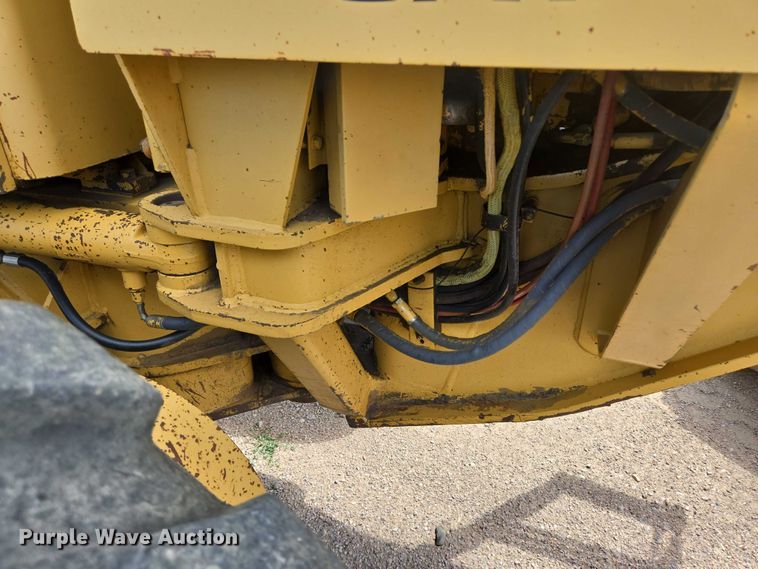 image for item EB1002 1983 Caterpillar 140G motor grader