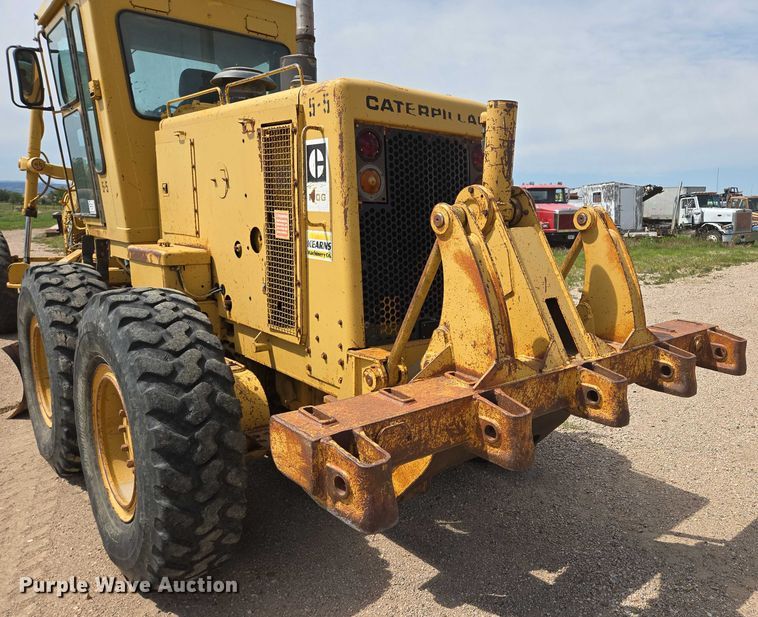 image for item EB1002 1983 Caterpillar 140G motor grader