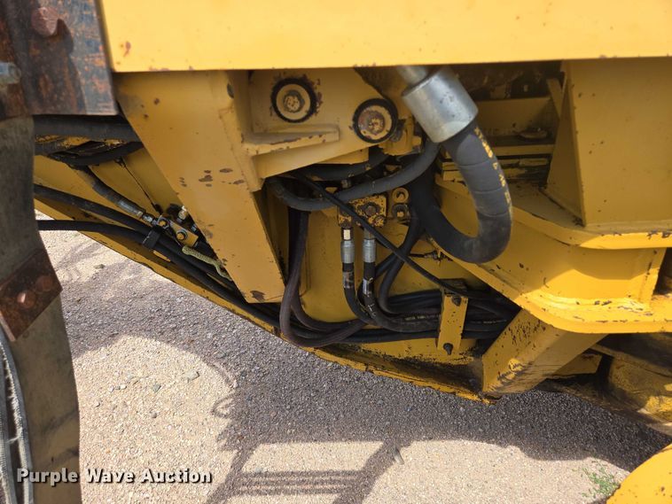 image for item EB1002 1983 Caterpillar 140G motor grader