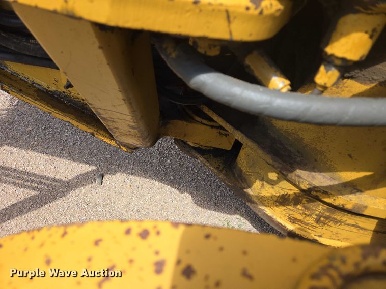 image for item EB1002 1983 Caterpillar 140G motor grader