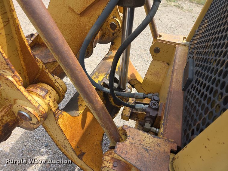 image for item EB1002 1983 Caterpillar 140G motor grader