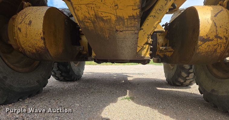 image for item EB1002 1983 Caterpillar 140G motor grader