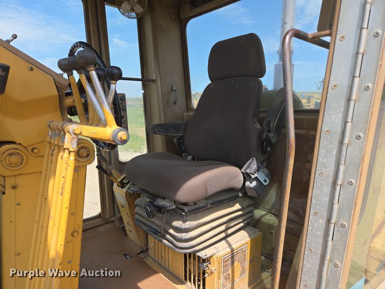 image for item EB1002 1983 Caterpillar 140G motor grader