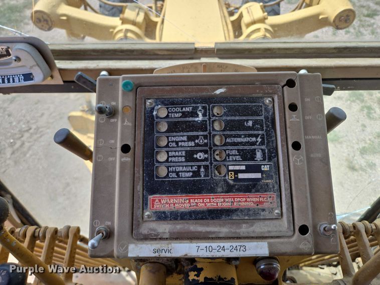 image for item EB1002 1983 Caterpillar 140G motor grader